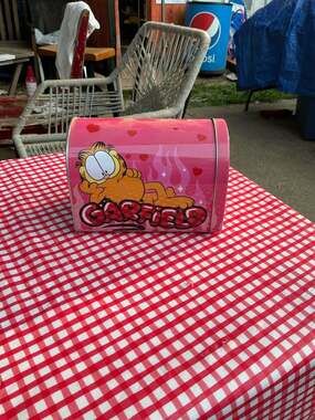 Garfield Pink Metal Tin Mailbox 'Heart Throb' Design
